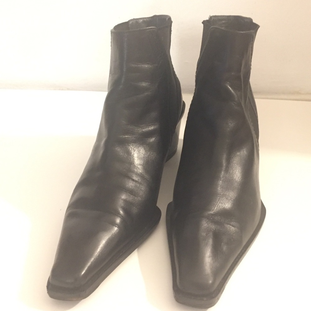 Stuart Weitzman Leather Ankle Boot W Block Heel - image 1